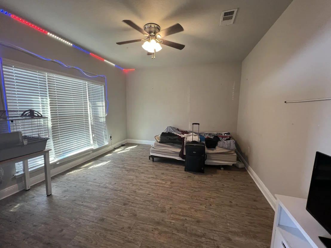 Photo of 414 Chickadee Street