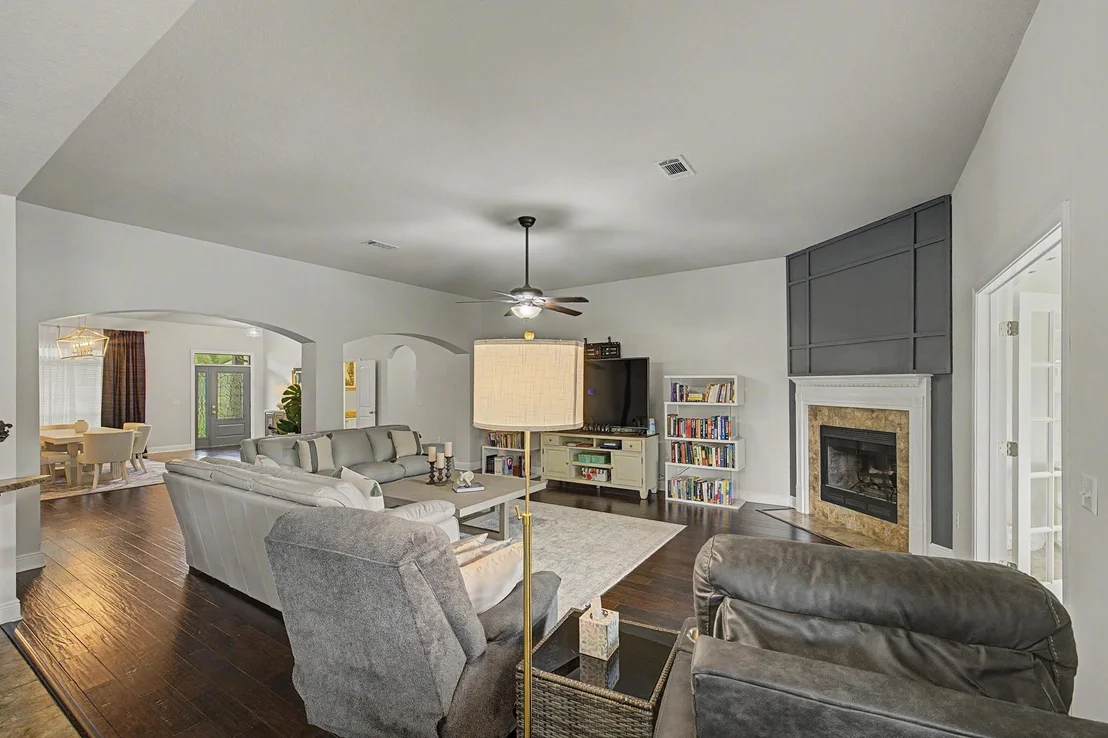 Photo of 9177 Iron Gate Boulevard