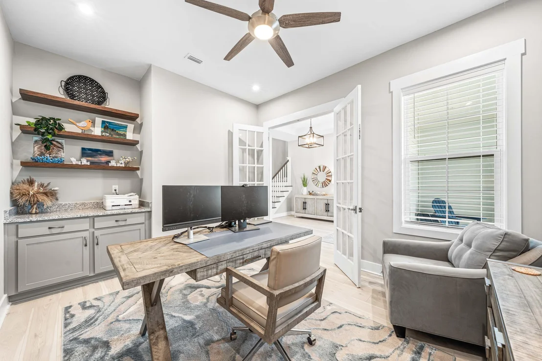 Photo of 446 W Lafayette Road
