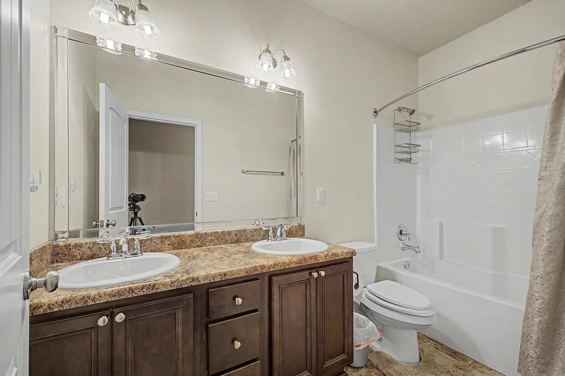 Photo of 9177 Iron Gate Boulevard