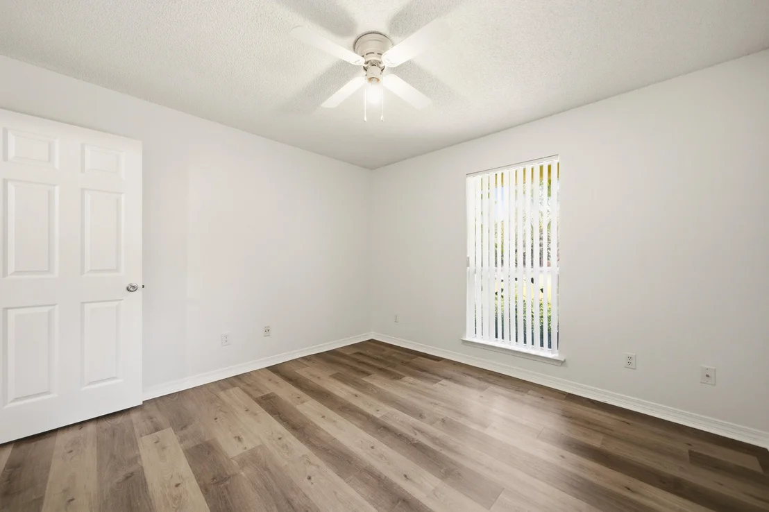 Photo of 2016 Candlewood Drive