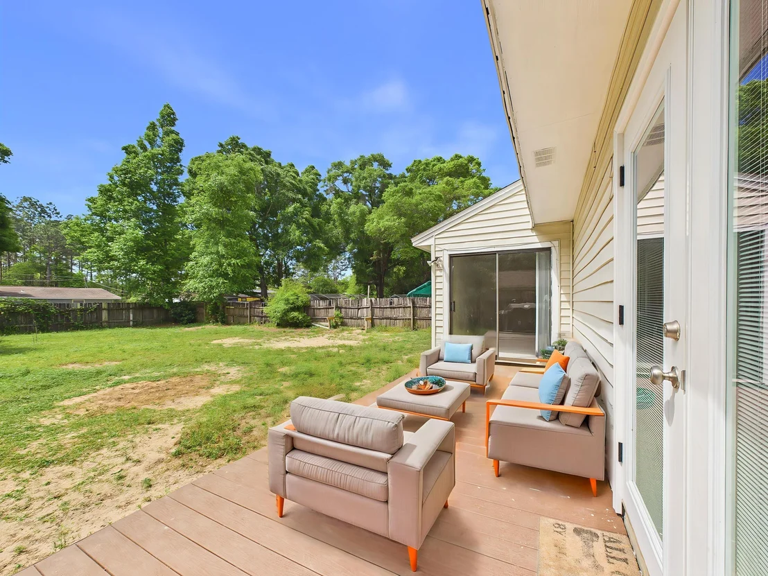 Photo of 3284 Fairview Avenue