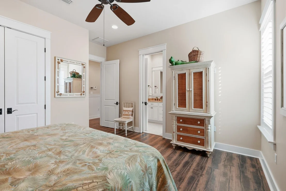 Photo of 295 Medley Street