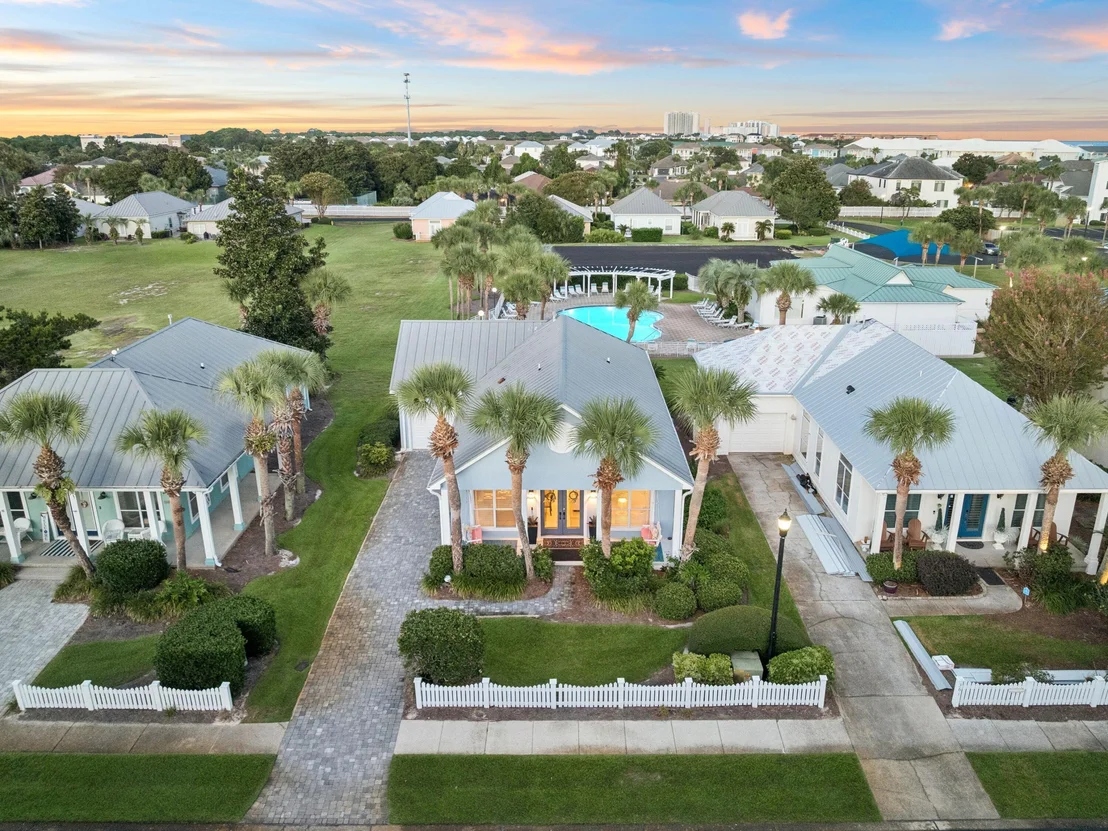 Photo of 351 Maravilla Drive