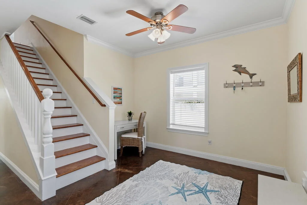 Photo of 64 DOLPHIN Street