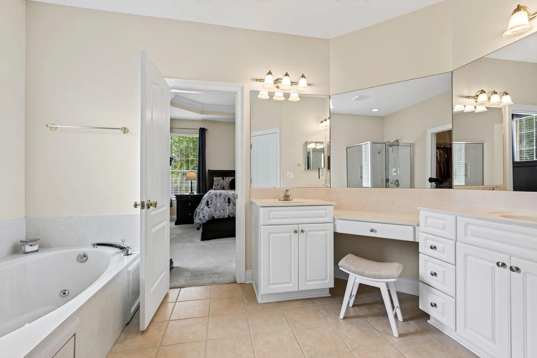 Photo of 601 W Lynn Brook