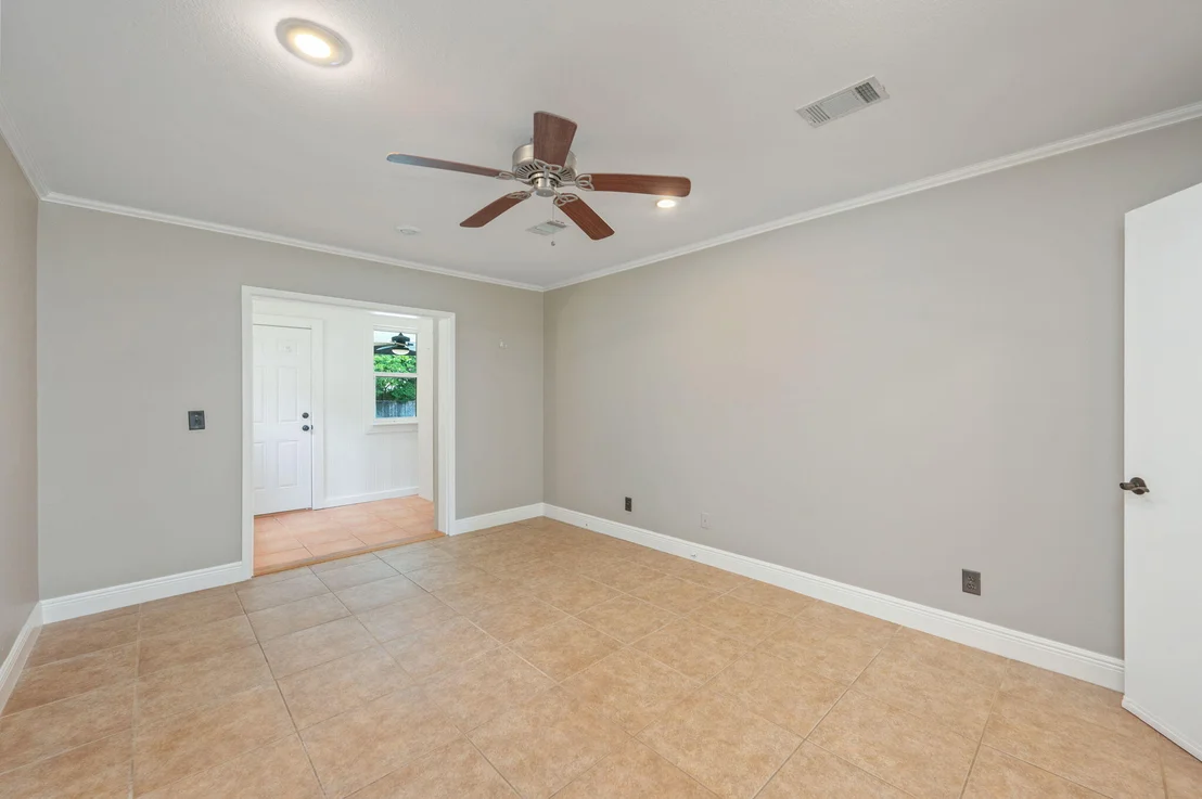 Photo of 1732 Bayshore Drive