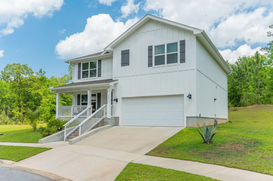 Photo of 6831 Interlachen Lane