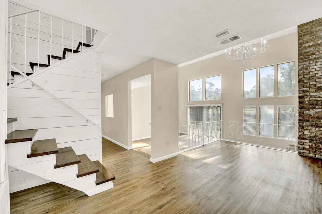 Photo of 645 Carr Drive