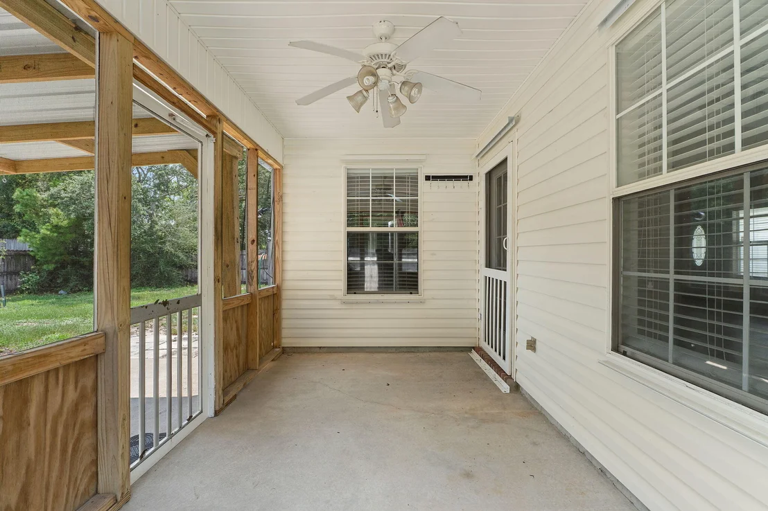 Photo of 8111 Fourth Street