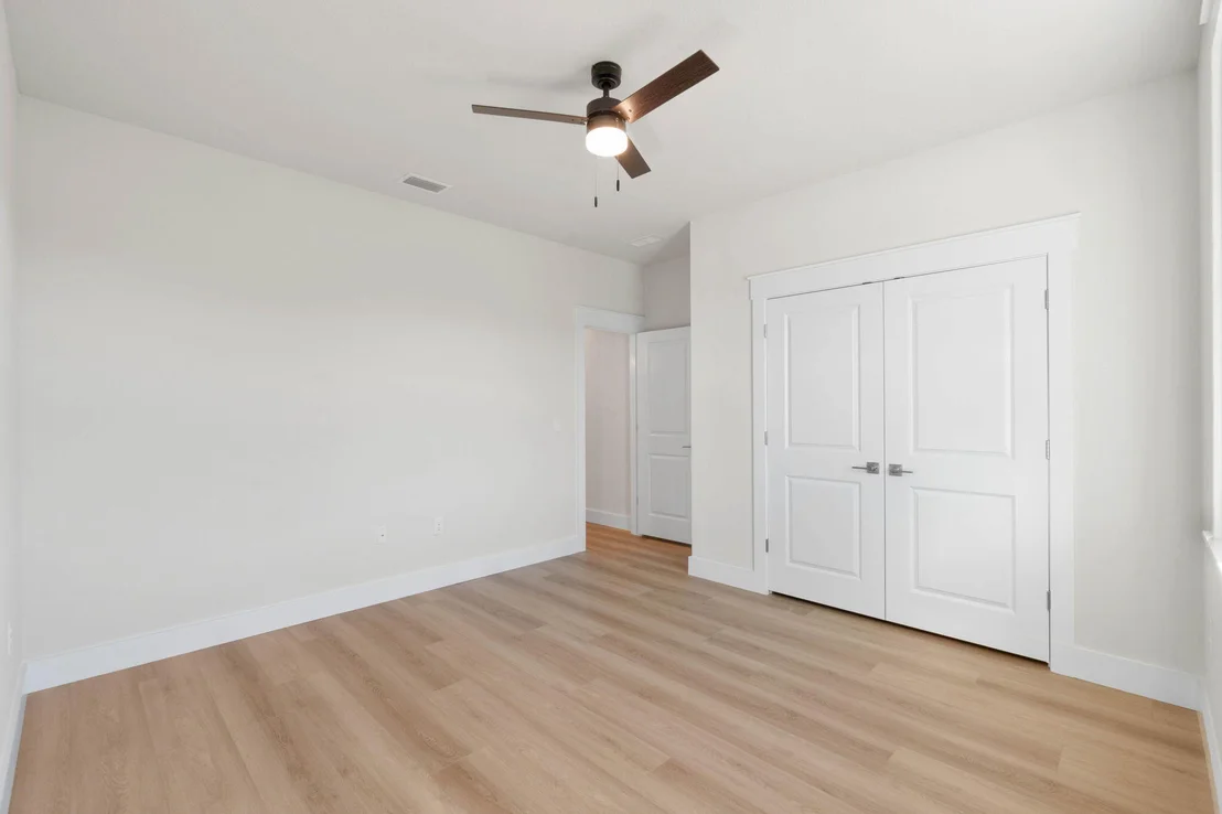 Photo of 1370 Central Parkway