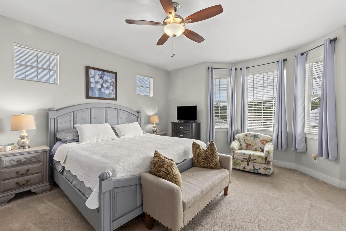 Photo of 943 Emerald Bay Drive