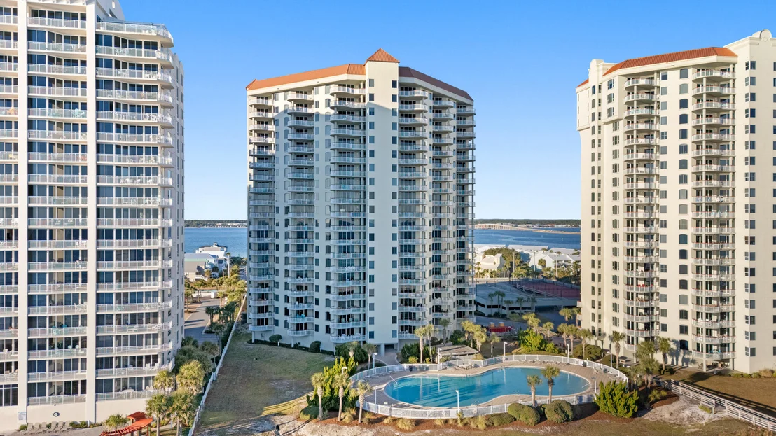 Photo of Unit PH2E at 8501 Gulf Boulevard