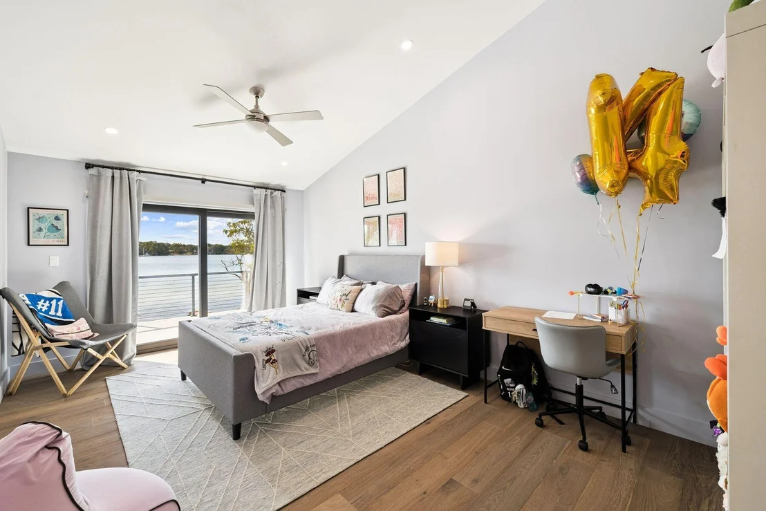 Photo of 1435 Bayshore Drive