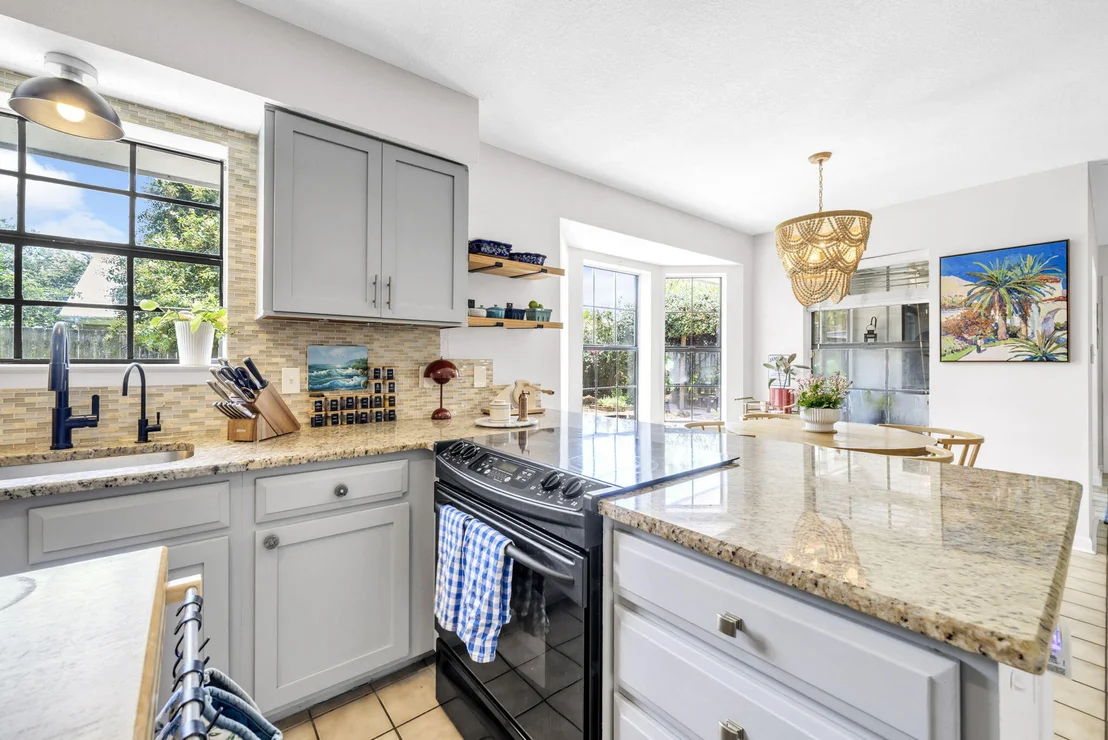 Photo of 325 Primrose Place