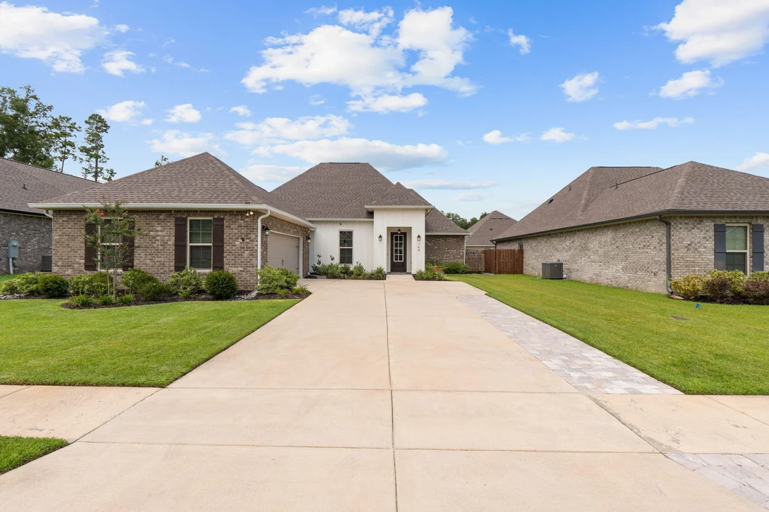 Photo of 148 Flora Lane