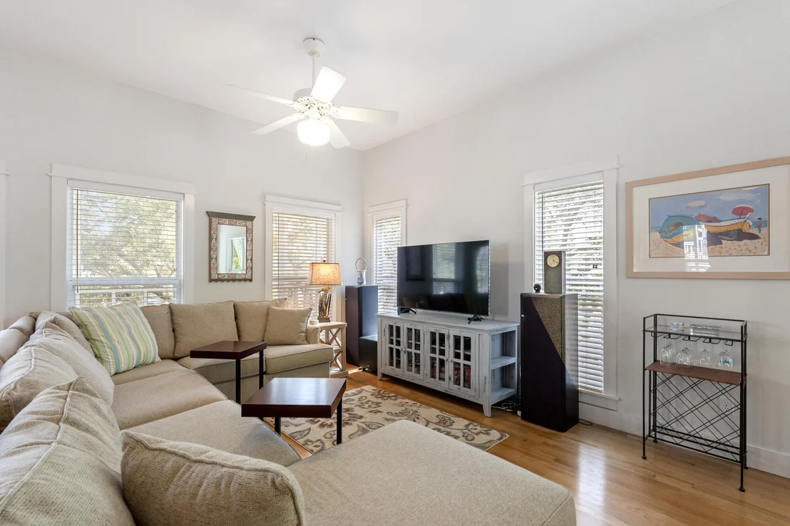 Photo of 124 Pointe Circle