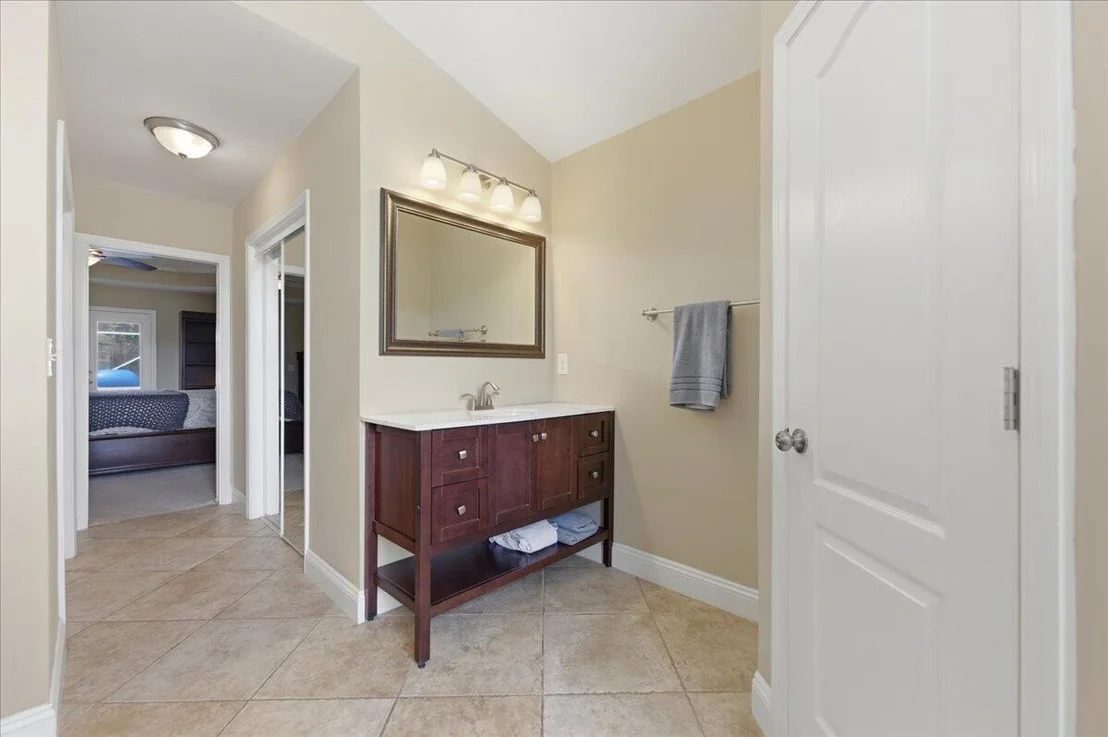 Photo of 4034 Bond Circle