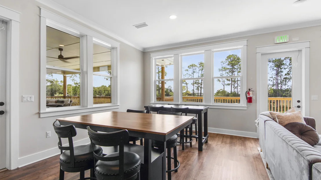 Photo of 395 Constellation Avenue