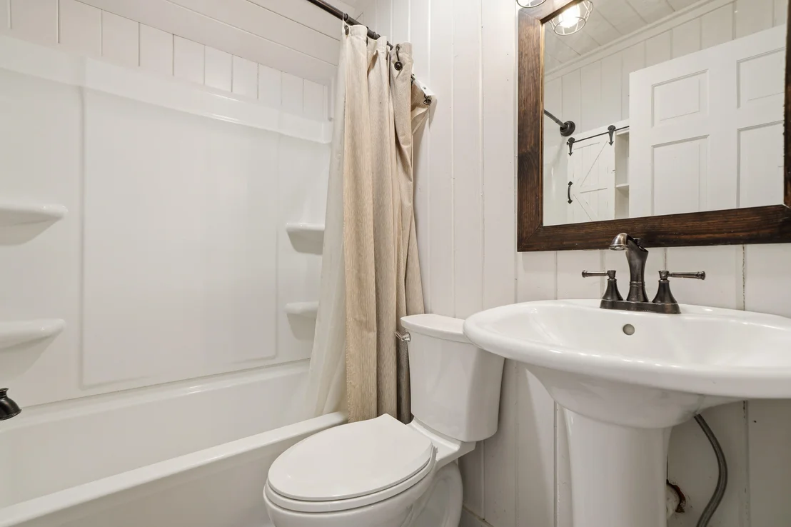 Photo of 3098 Log Cabin Lane