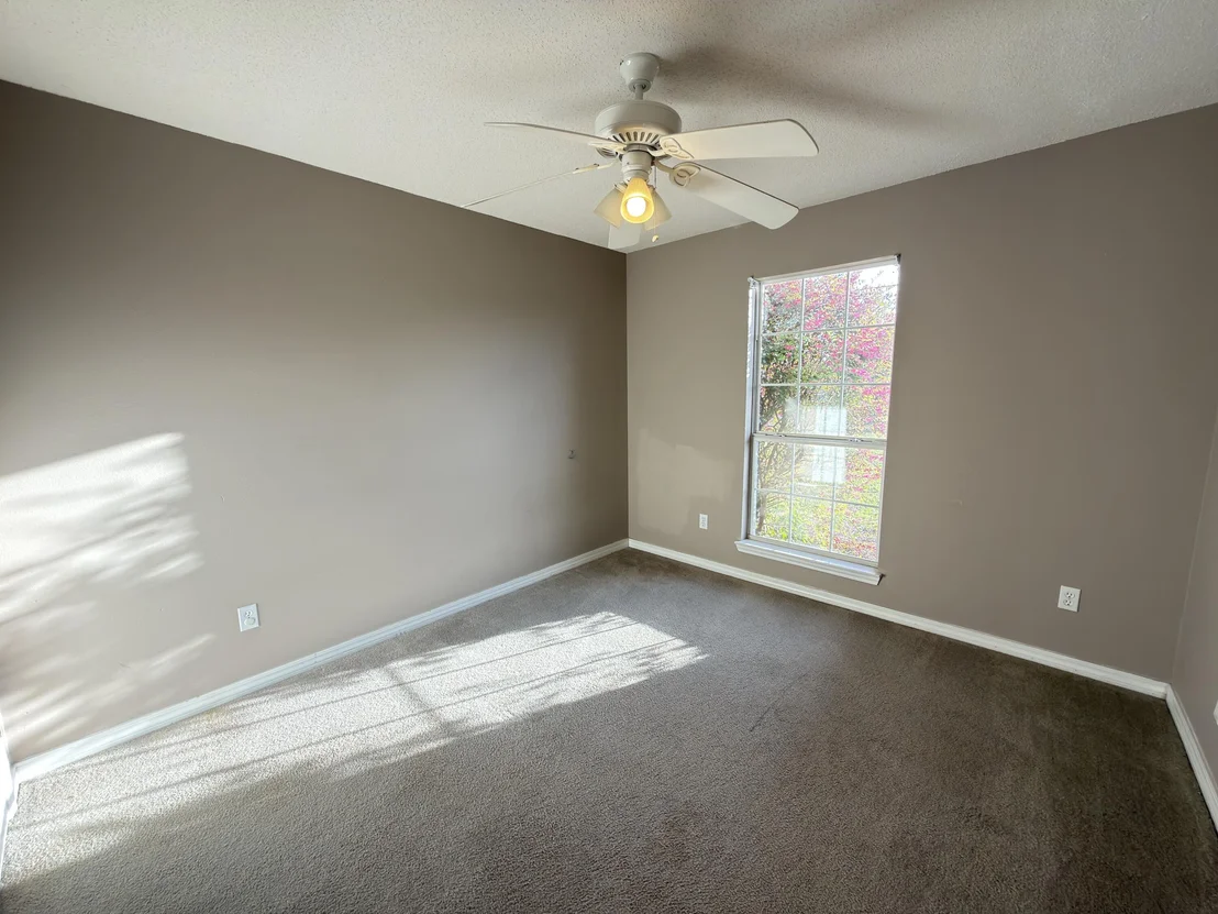 Photo of 1214 Northview Drive