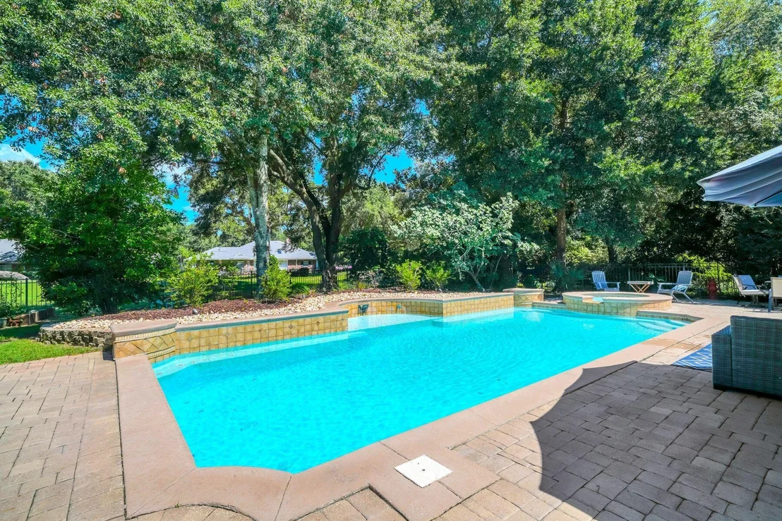 Photo of 4423 Windlake Drive