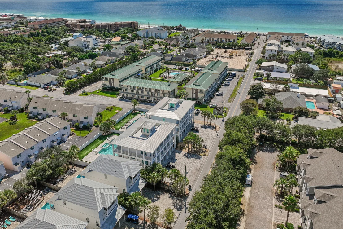Photo of 240 Driftwood Road