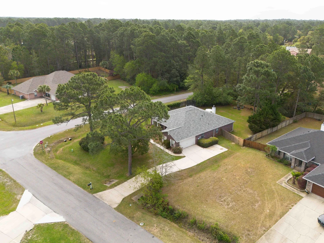 Photo of 2400 Crescent Road