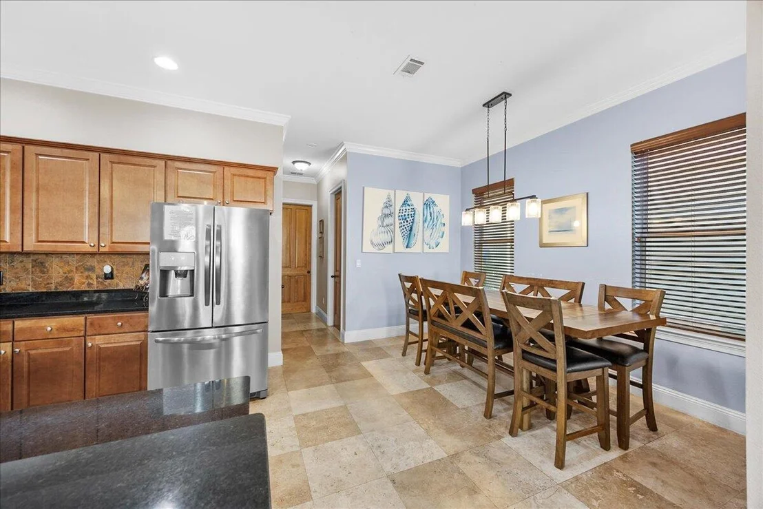 Photo of 210 W. Grand Key