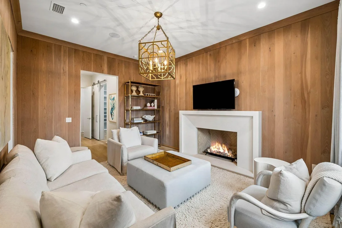 Photo of 179 E Kingston Road