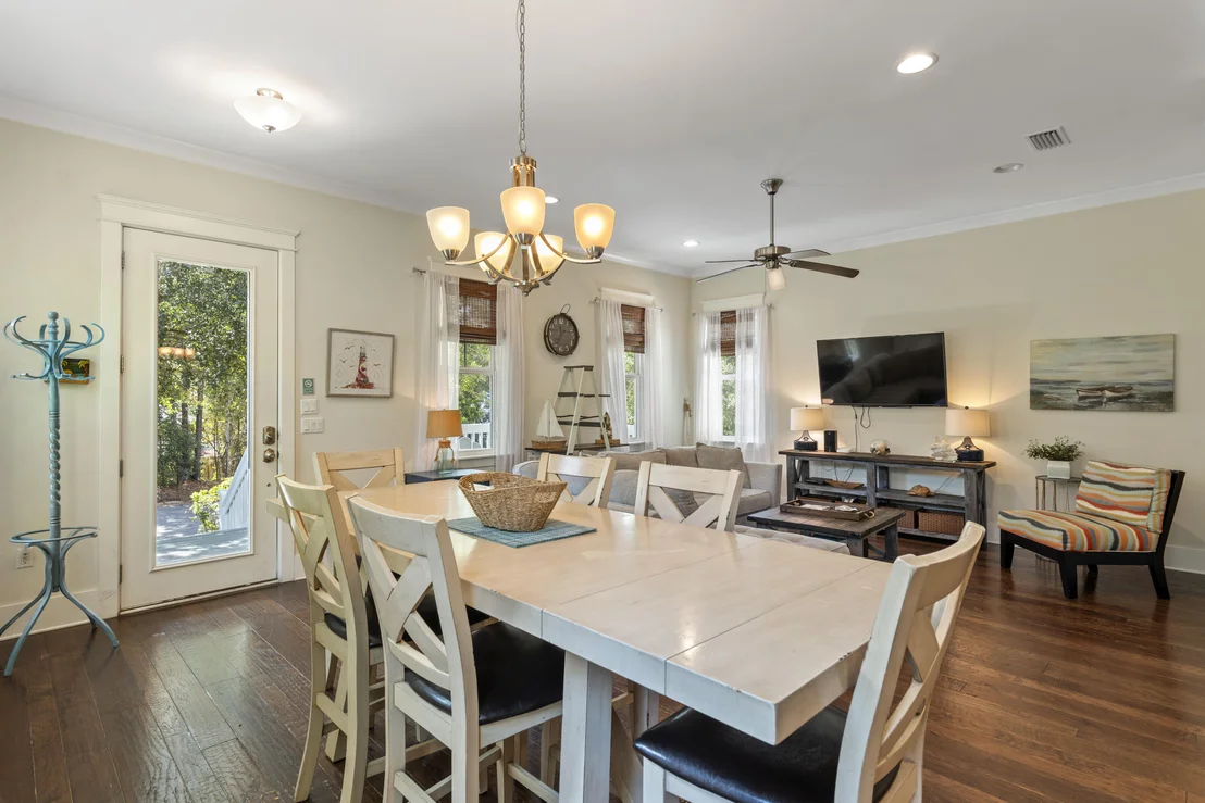 Photo of 470 Gulfview Circle