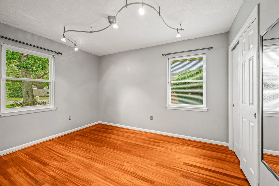 Photo of 3 NE Windsor Lane