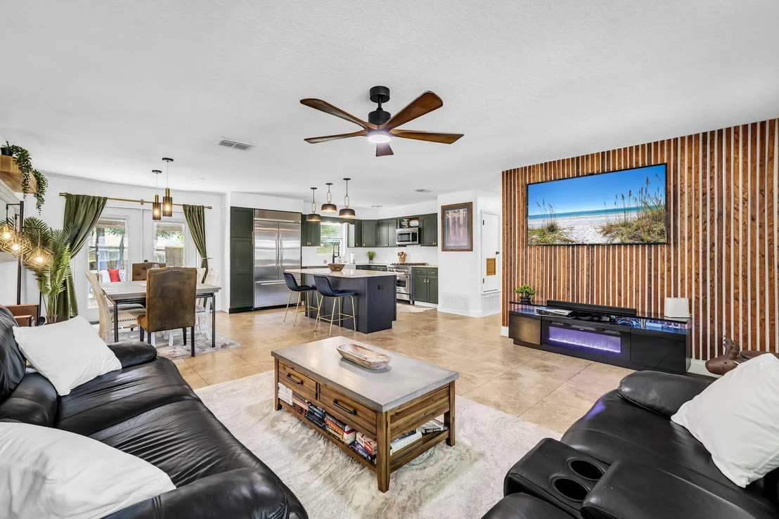 Photo of 59 NE Oregon Drive