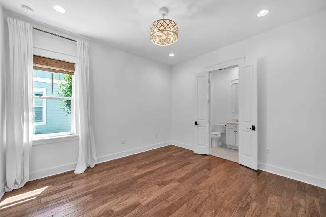Photo of 654 Breakers Street
