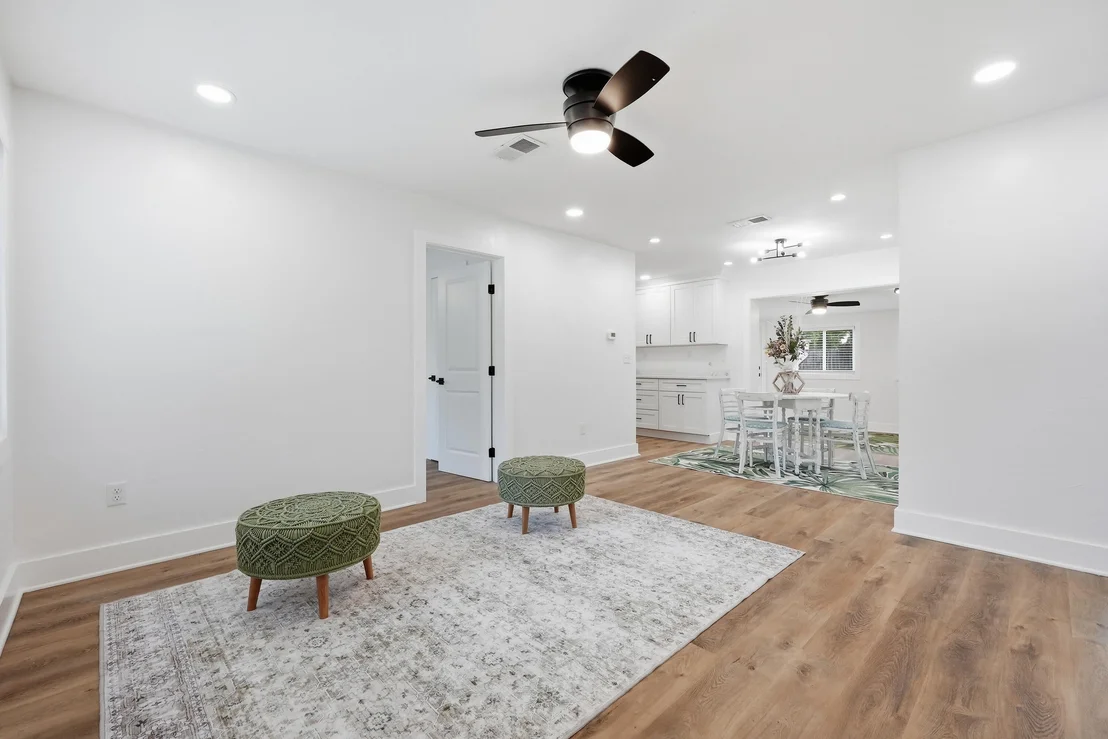 Photo of 640 Cornwall Terrace