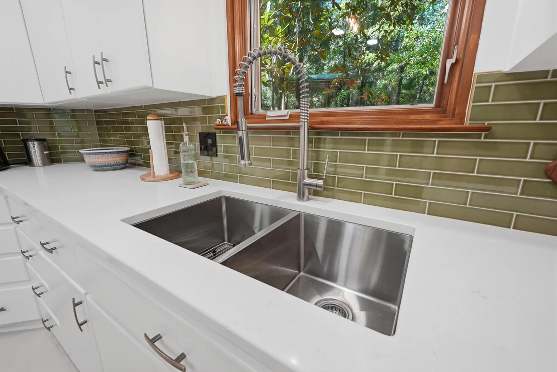 Photo of 5845 White Oak Drive