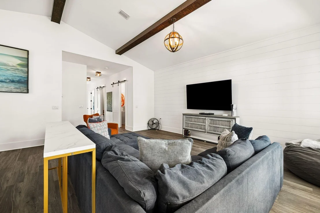 Photo of 71 Silverleaf Lane