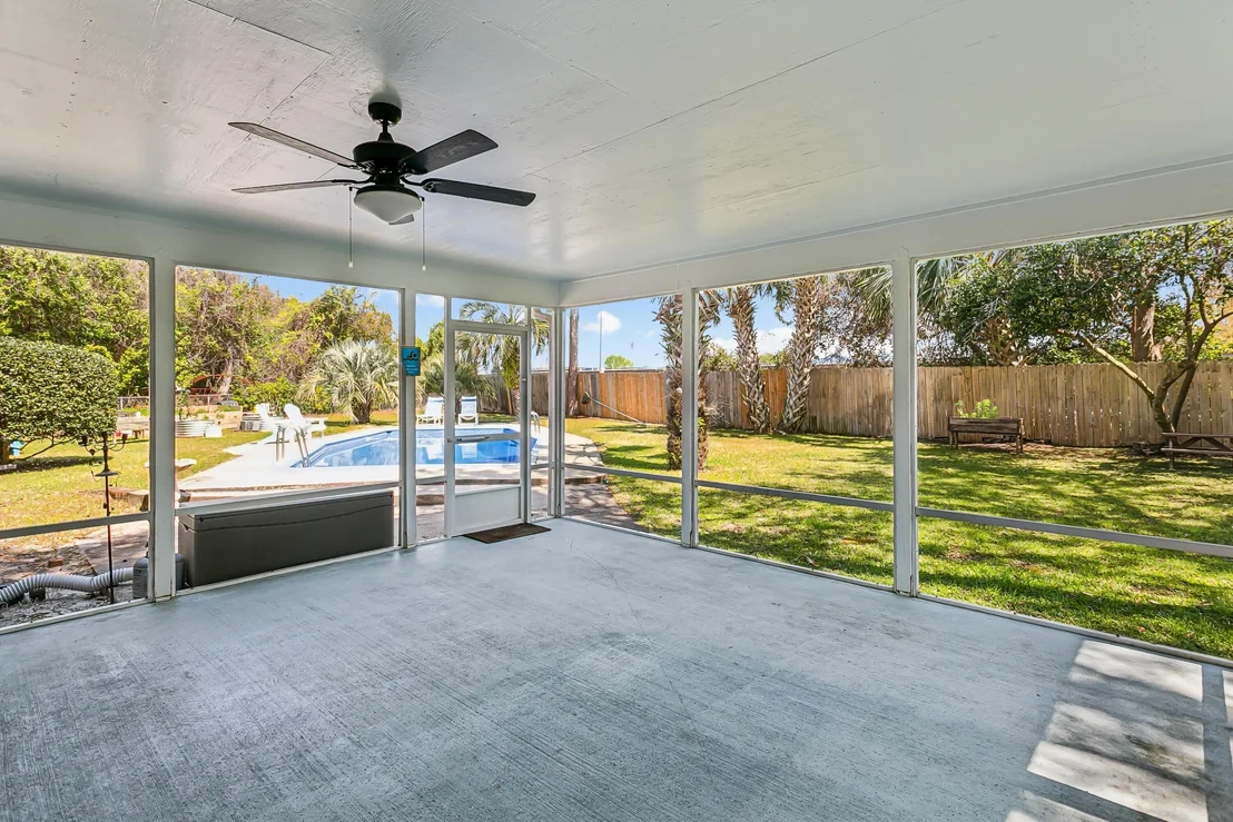 Photo of 424 Dracena Way