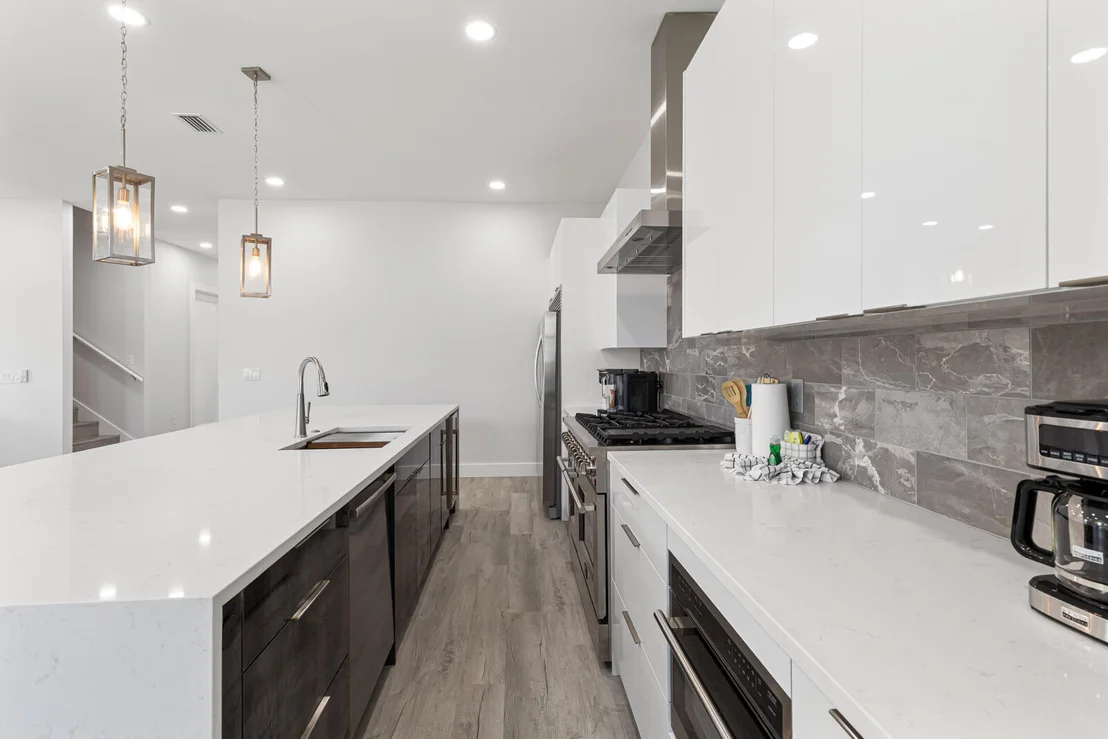 Photo of 39 Charlotte Avenue