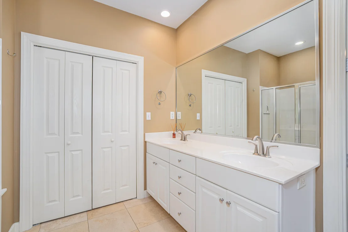 Photo of 2021 Pine Island Circle