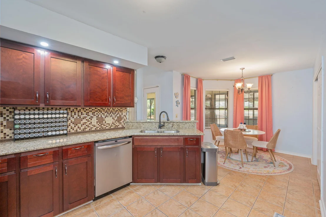 Photo of 1395 Windward Lane