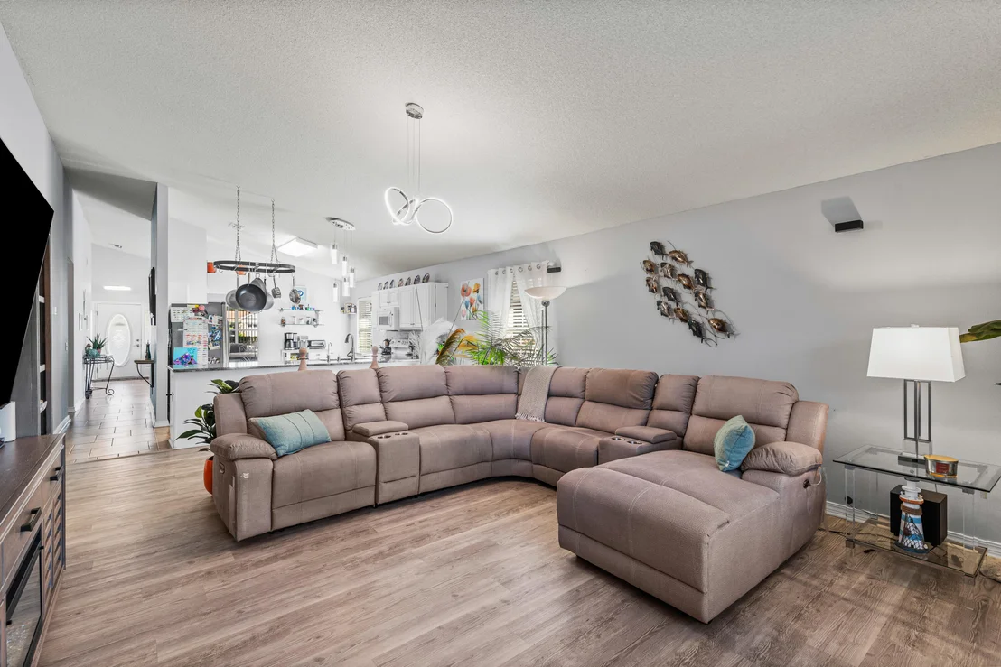 Photo of 9749 Leeward Way
