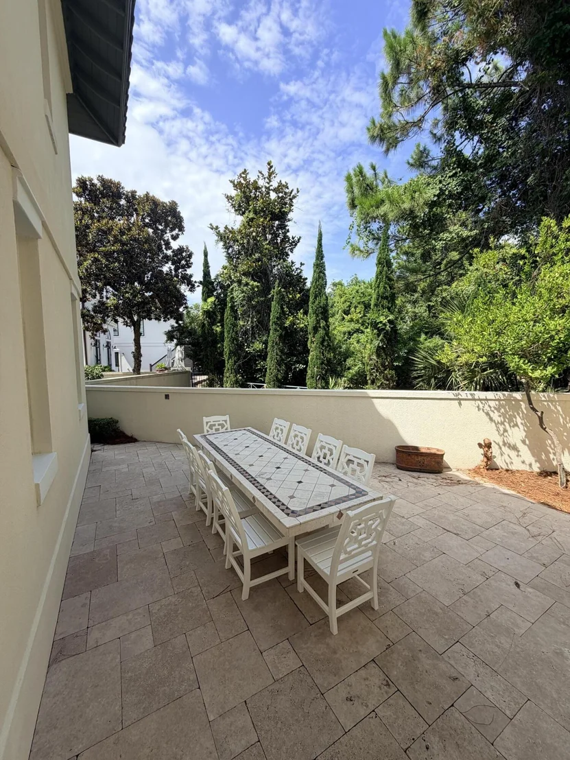 Photo of 152 White Cliffs Boulevard