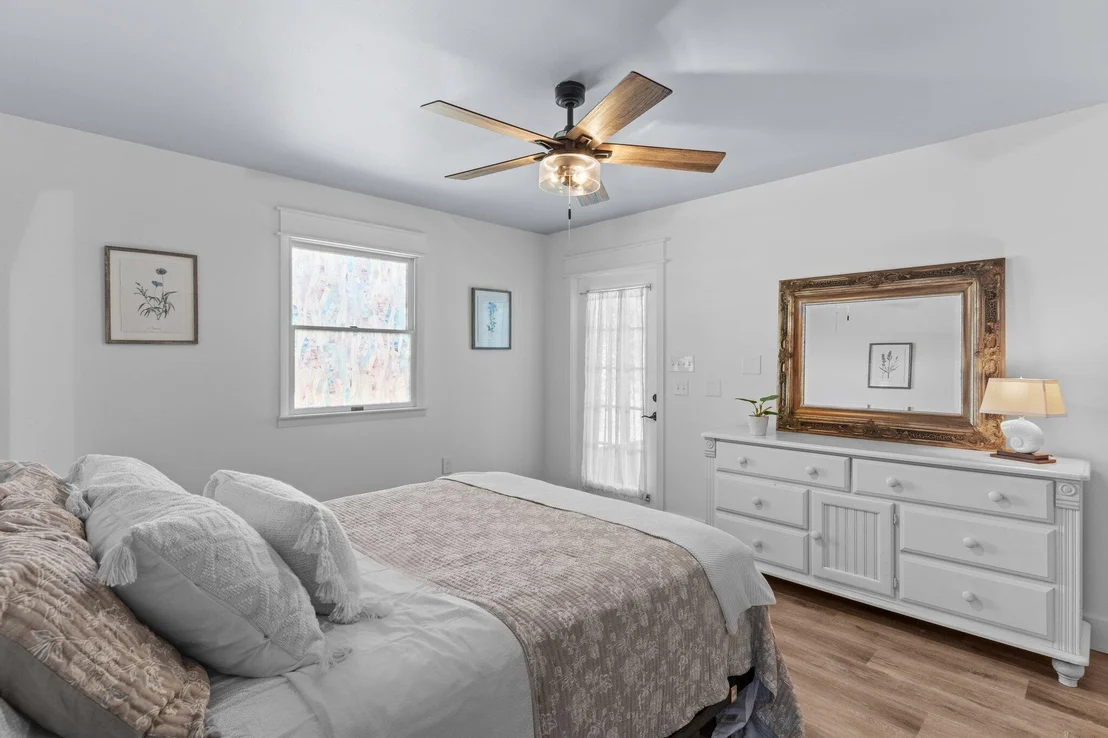 Photo of 850 Forest Shore Drive
