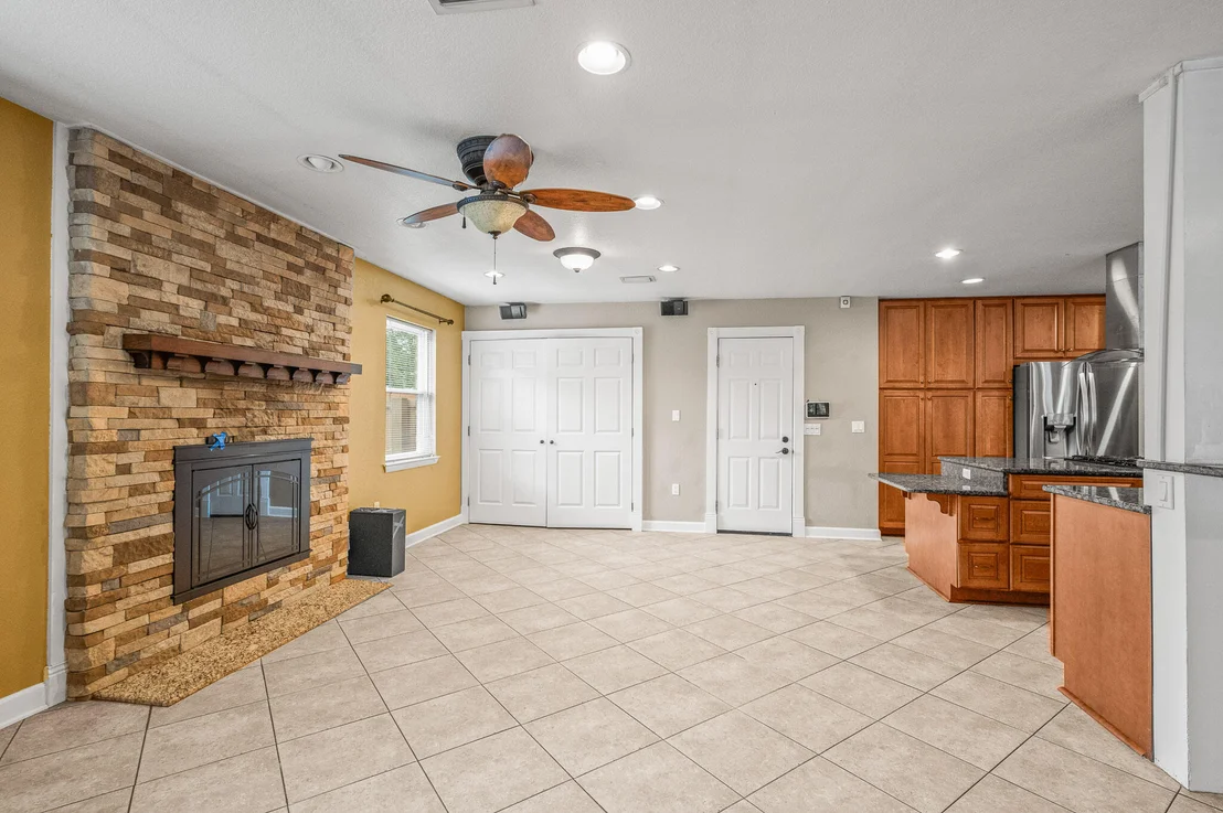 Photo of 3 NE Windsor Lane