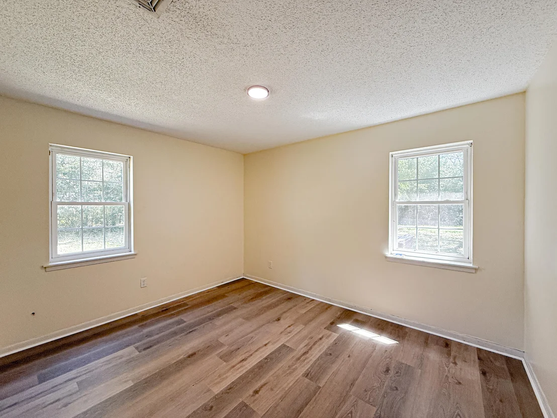 Photo of 5703 Old River Road