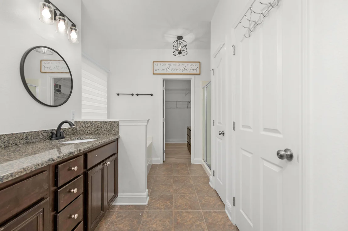 Photo of 653 Red Fern Road