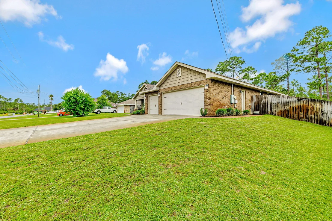 Photo of 6562 Longview Street