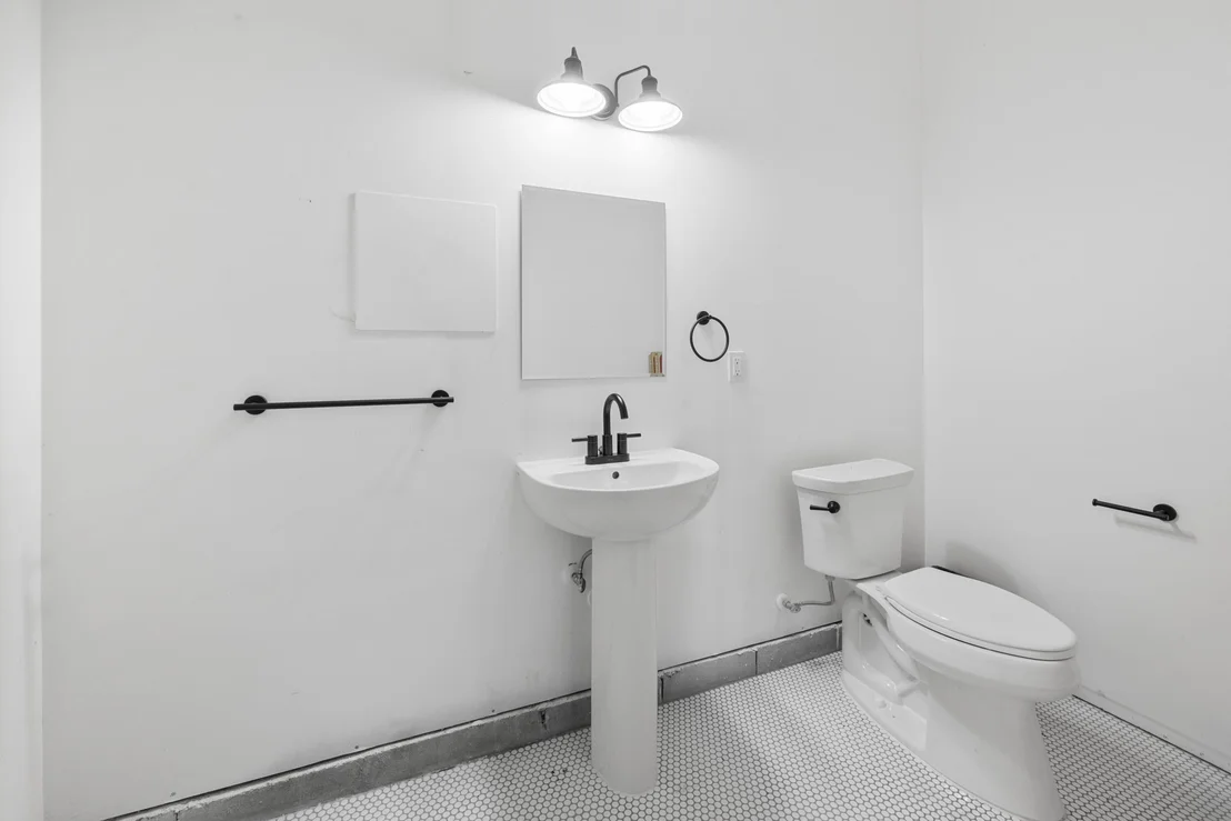 Photo of 13796 FL-81