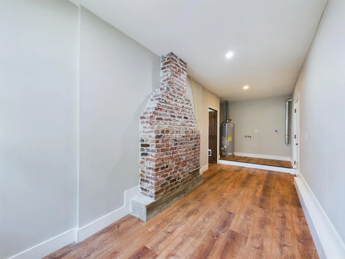 Photo of 1011 Julia Avenue